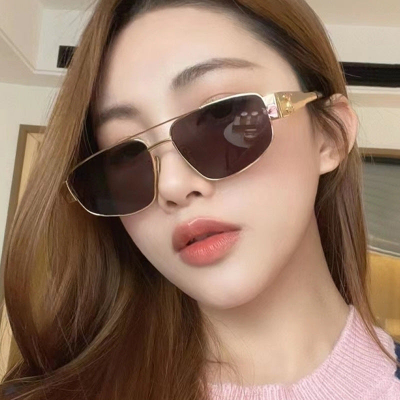 Double beam cat eye sunglasses, metal sunglasses, high-end and trendy sunglasses, women's concave design for photography
