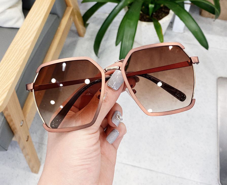 Nice Shape Polygonal Sunglasses Women Luxury Designer Metal Irregular Glasses Super Quality Ladies Sunglasses UV400
