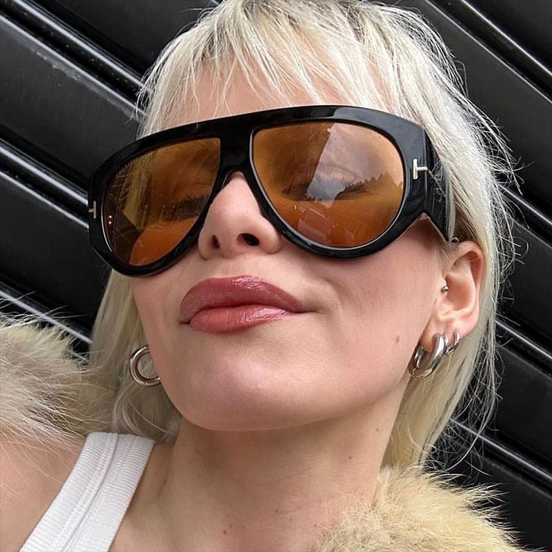 Sunglasses are UV resistant Large frame sunglasses for women with a high-end feel